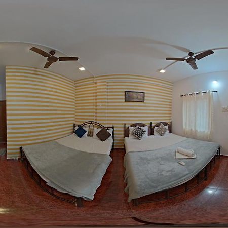 Esther Guest House 卡兰古特 外观 照片