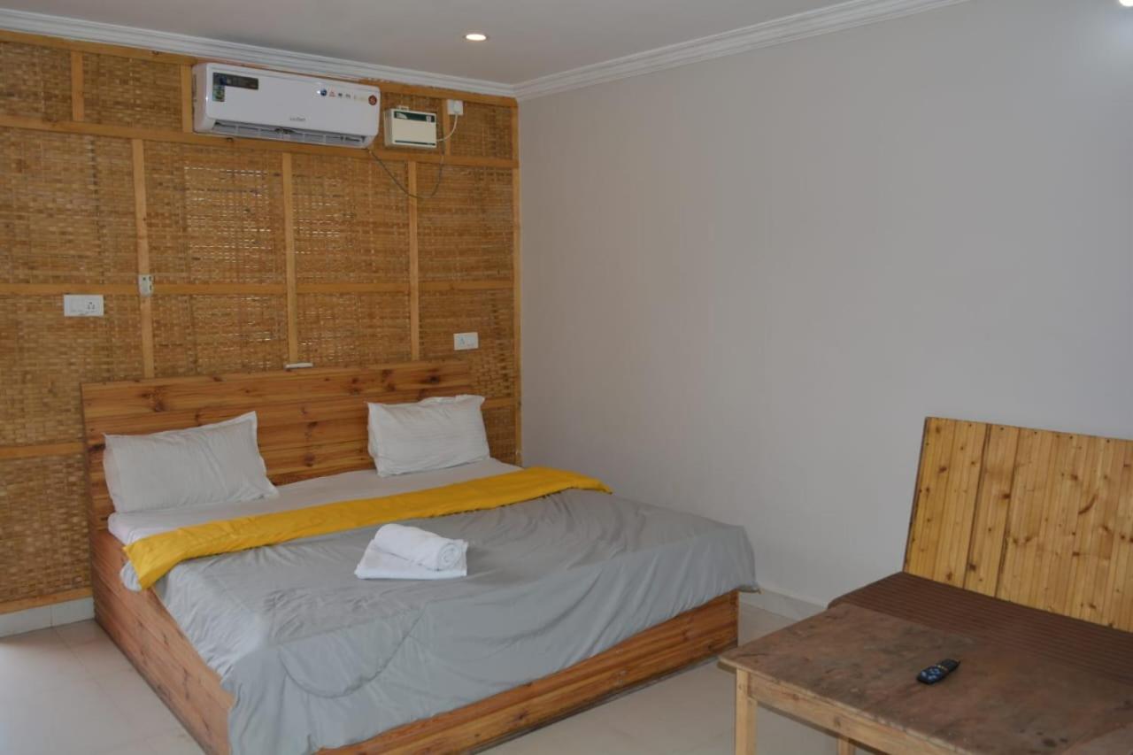 Esther Guest House 卡兰古特 客房 照片